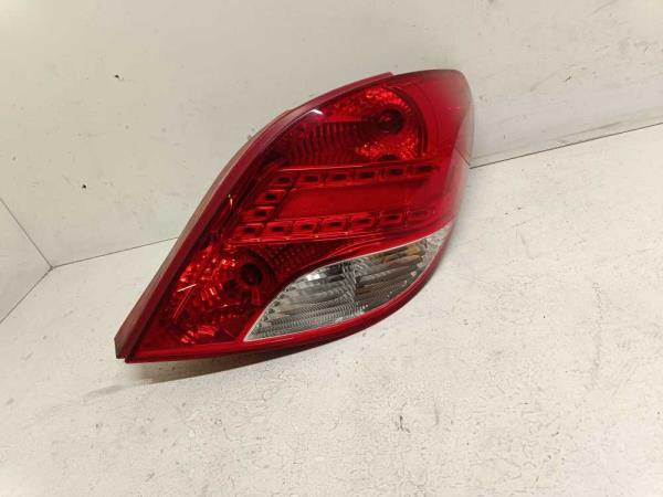 FEU ARRIERE DROIT PEUGEOT 207 2009+ ( LED ) - Vue 1